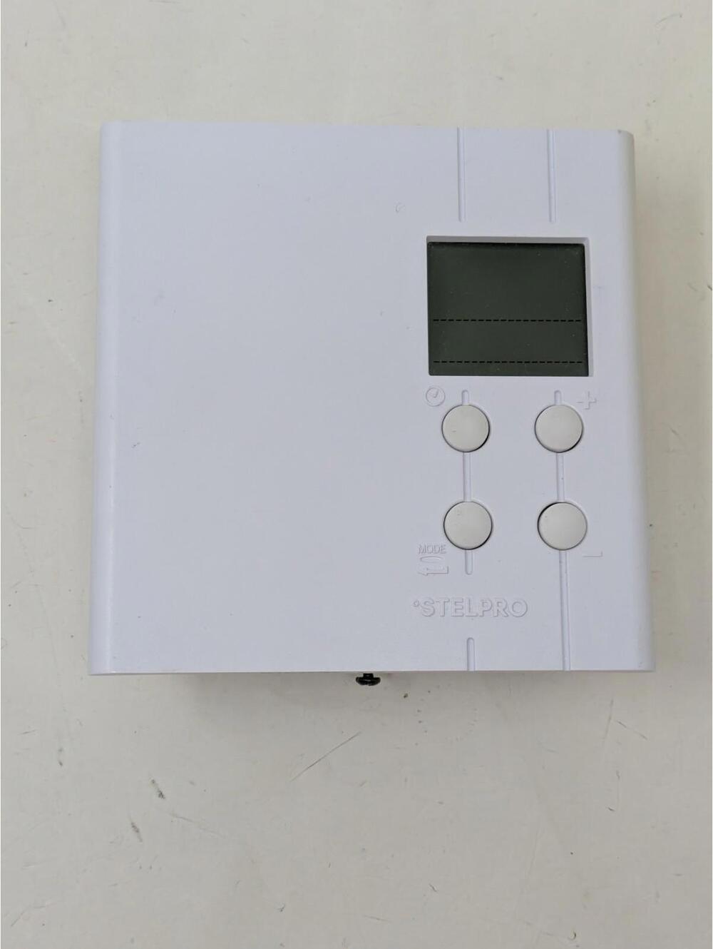 Stelpro STE402P 4000W Single Programming Electronic Thermostat